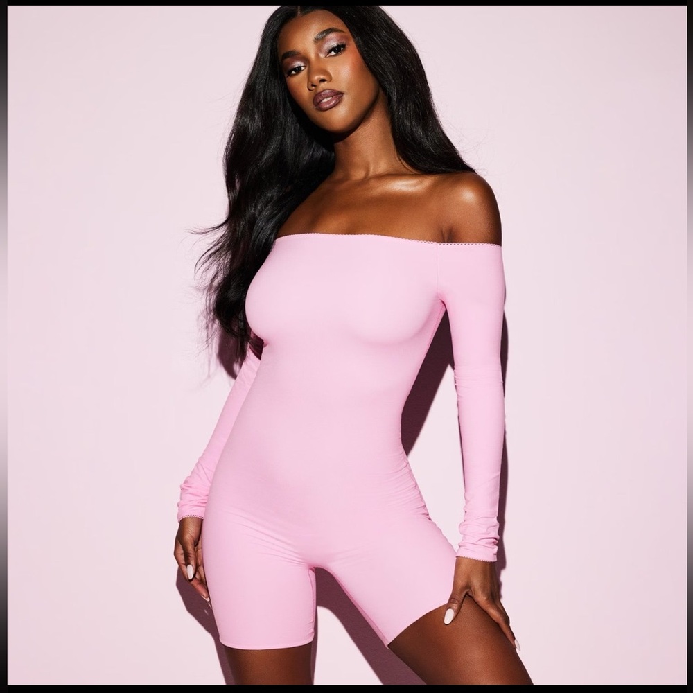 SKIMS FITS EVERYBODY ONESIE BUBBLEGUM PINK Picot Trim Off Shoulder XS